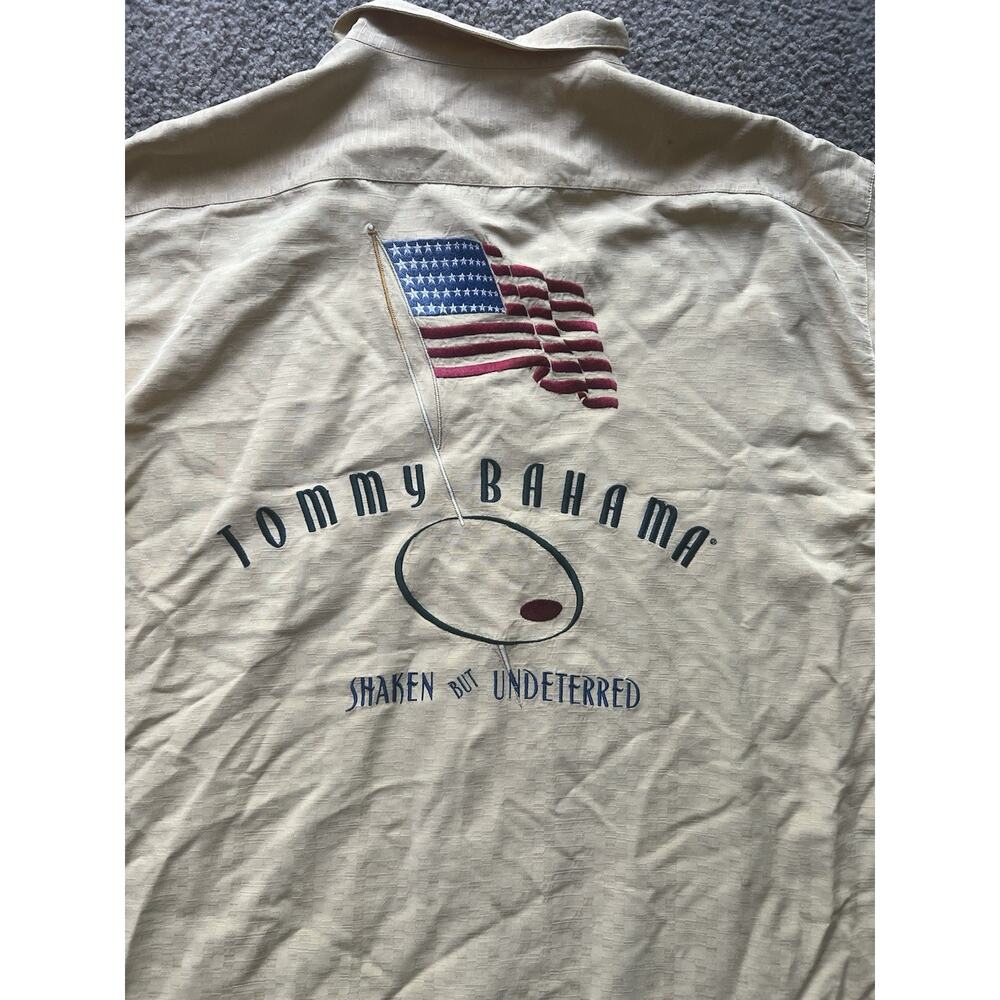 Tommy Bahama Hawaiian Camp Shirt Mens Large Silk Shaken But Undeterred Patriot